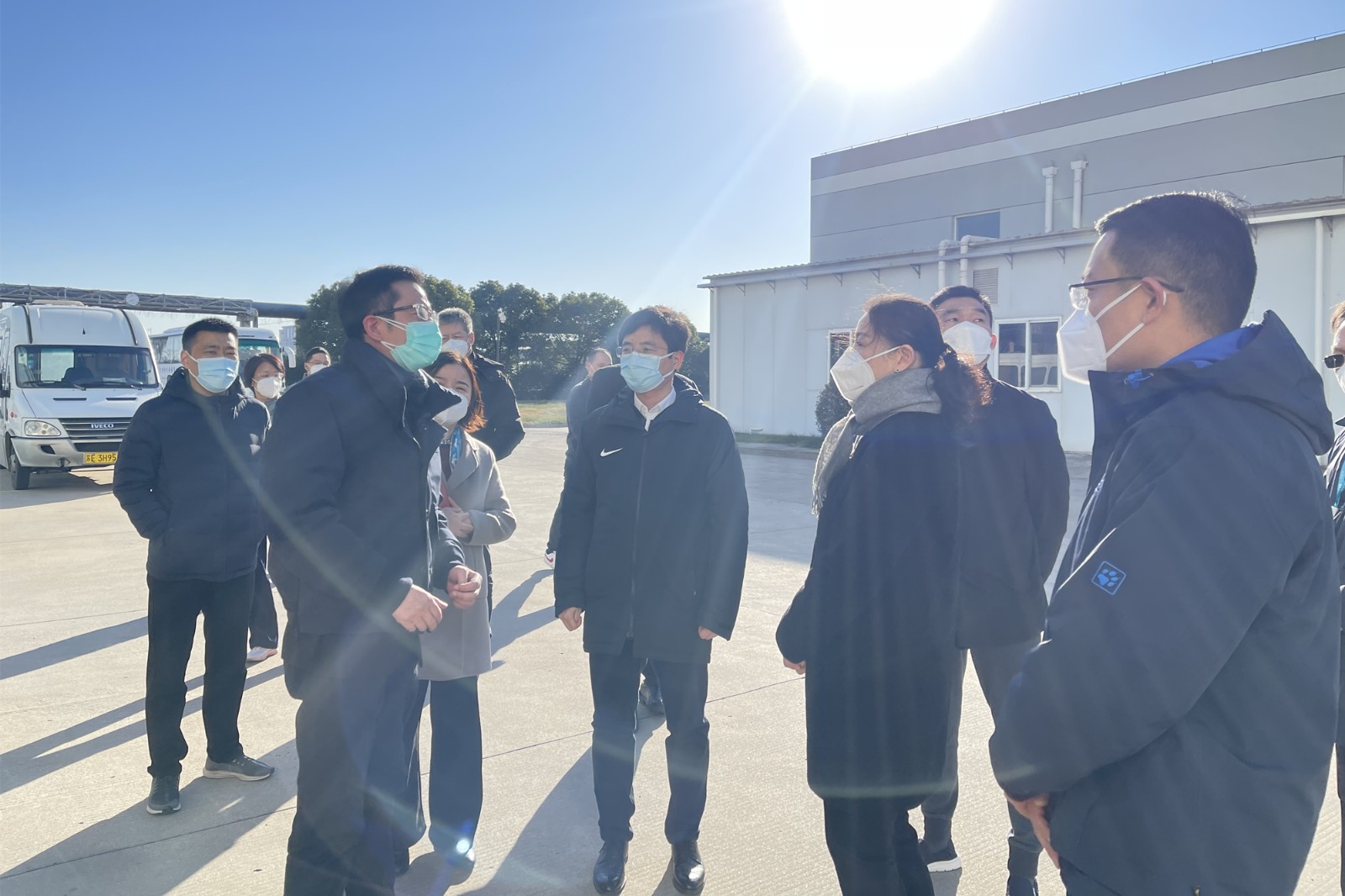 蘇州市副市長張橋帶隊走訪吳中醫(yī)藥調(diào)研保產(chǎn)保供情況