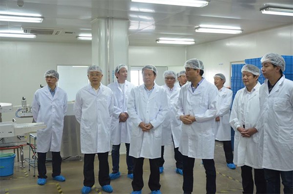 撫州市市委副書記、市長張鴻星一行到公司考察