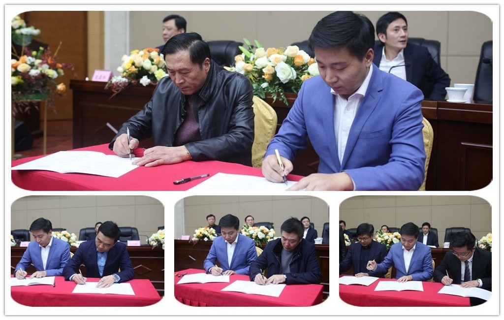 公司隆重舉行2018年總結(jié)表彰大會