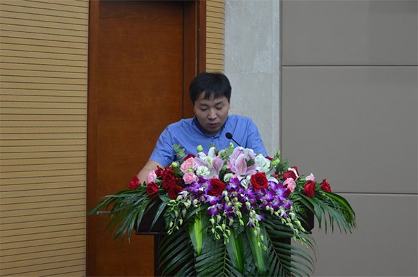 公司及各產(chǎn)業(yè)集團召開半年度總結(jié)會議