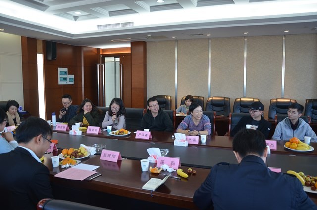 公司召開大學(xué)生員工代表懇談交流...