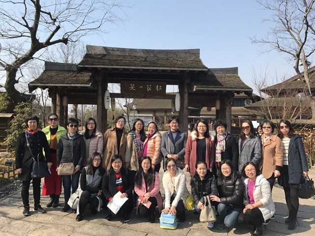 公司開展豐富多彩的活動(dòng)慶祝三八...